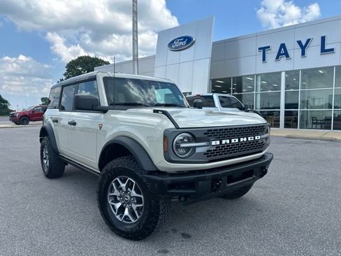 Used 2025 Ford Bronco Badlands AWD/4WD image 4