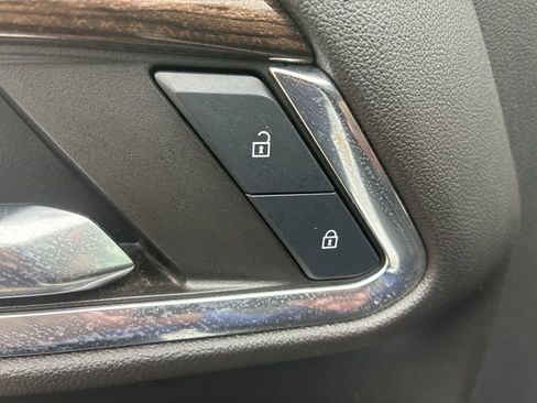 Used 2024 Chevrolet Silverado 1500 LT Trail Boss image 11