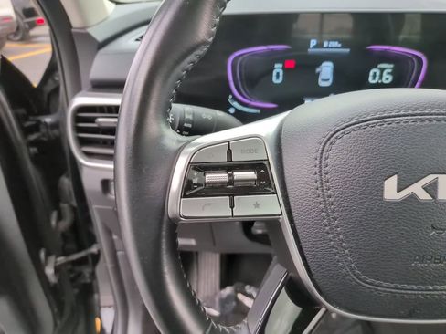 Used 2025 Kia Telluride S AWD/4WD image 23