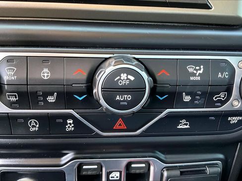 Used 2020 Jeep Gladiator Sport w/ Quick Order Package 24S image 30