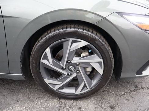 Used 2024 Hyundai Elantra Limited FWD image 42