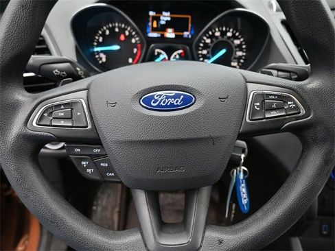 Used 2017 Ford Escape SE w/ Equipment Group 201A image 16