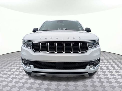 Used 2024 Jeep Wagoneer Series II w/ Flexible Seating Group AWD/4WD image 8