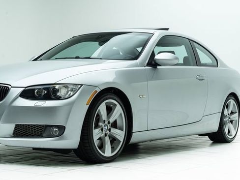 Used 2008 BMW 335i Coupe w/ Premium Pkg image 9