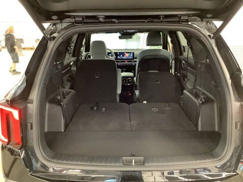 Certified 2024 Kia Sorento SX Prestige w/ Sage Leather Package AWD/4WD image 22