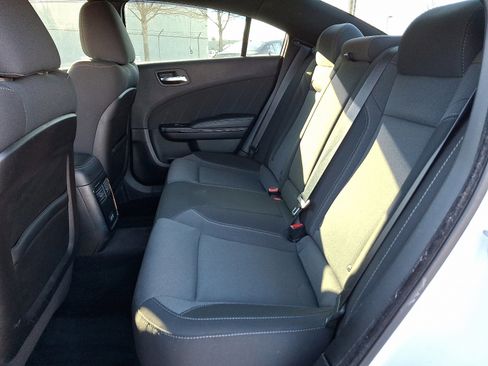 Used 2018 Dodge Charger SXT Plus w/ Blacktop Package image 10