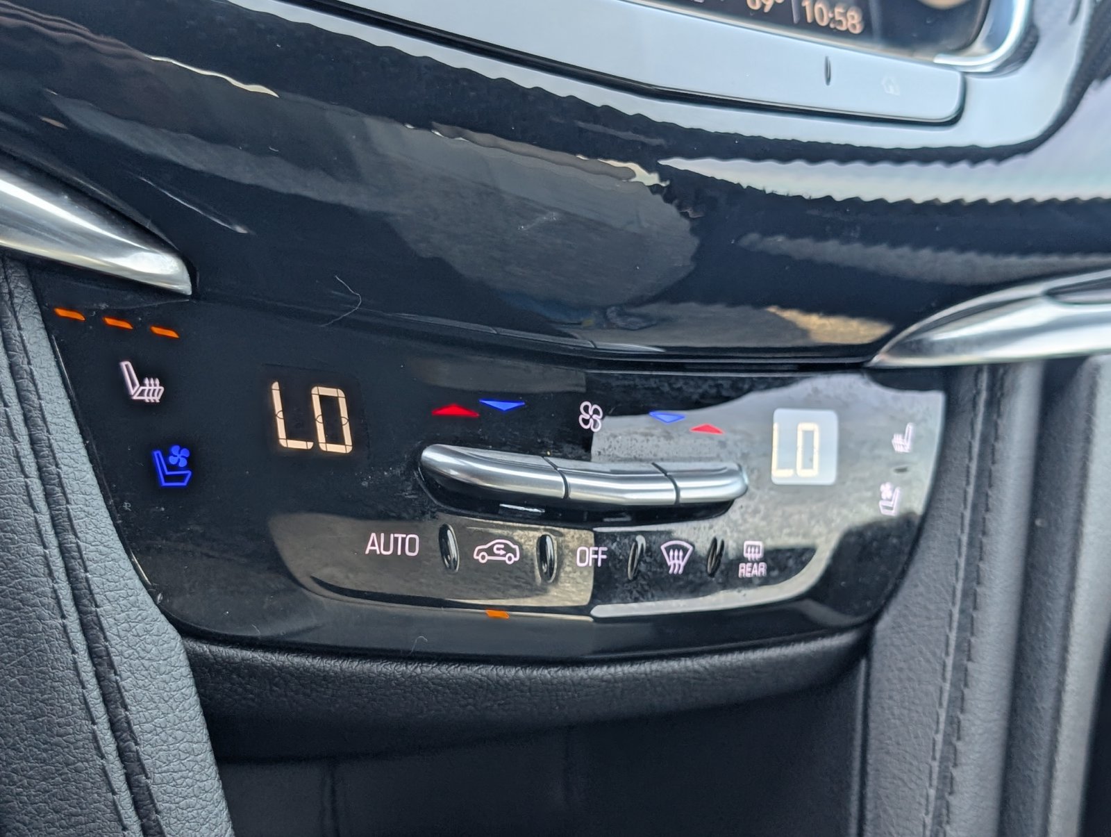 Used 2023 Cadillac XT6 Sport AWD/4WD image 8
