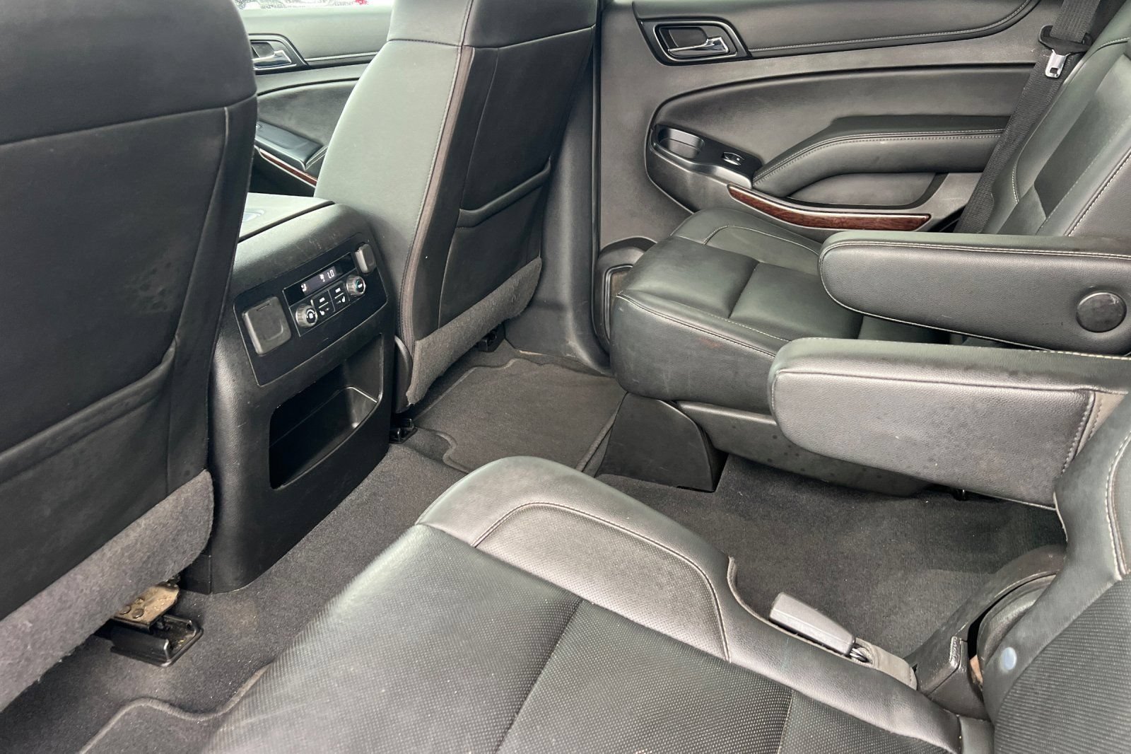 Used 2020 GMC Yukon SLT AWD/4WD image 13
