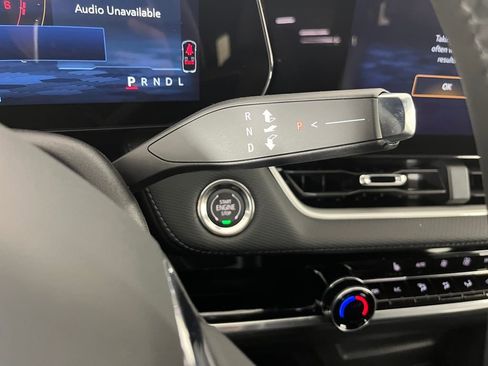 New 2026 Chevrolet Equinox LT w/ Convenience Package II image 19