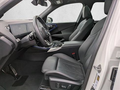 Used 2025 BMW X3 xDrive30i w/ Premium Package image 21