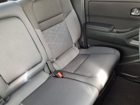 Used 2025 Nissan Frontier SV RWD image 18