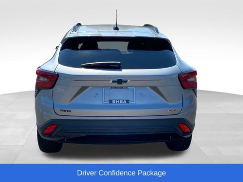 Certified 2024 Chevrolet Trax RS w/ Sunroof Package FWD image 4
