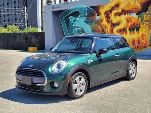 Used 2018 MINI Cooper 2-Door Hardtop FWD image 1