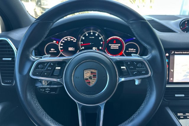 Used 2022 Porsche Cayenne AWD/4WD image 23