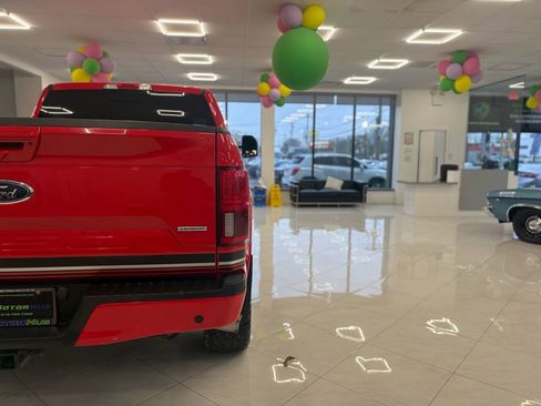 Used 2020 Ford F150 Lariat w/ Equipment Group 502A Luxury AWD/4WD image 14