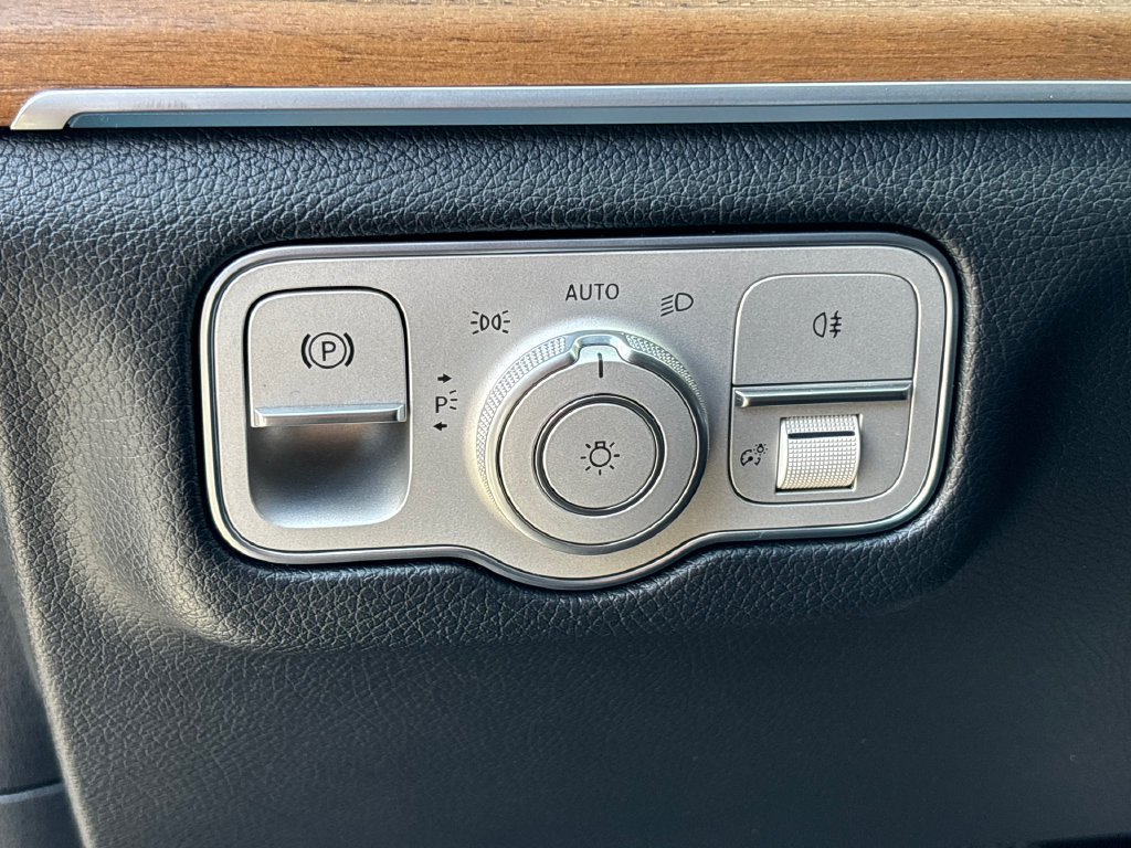 Used 2021 Mercedes-Benz GLE 350 4MATIC image 27