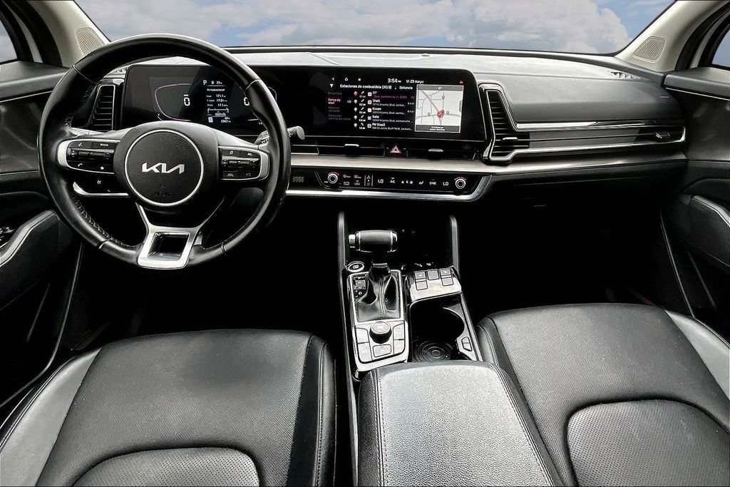 Used 2024 Kia Sportage EX FWD image 7