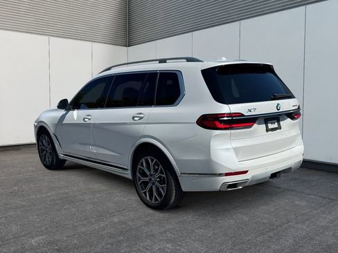 Used 2025 BMW X7 xDrive40i AWD/4WD image 3