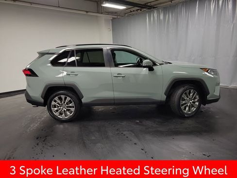 Used 2019 Toyota RAV4 XLE Premium w/ Cold Weather Package AWD/4WD image 9