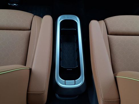 New 2025 Volkswagen ID. Buzz Pro S Plus image 17