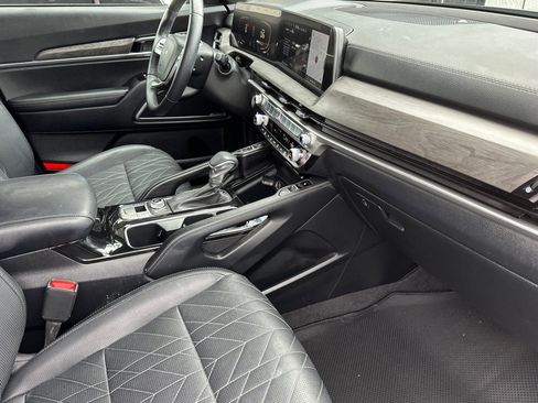 Certified 2025 Kia Telluride EX X-Line image 19