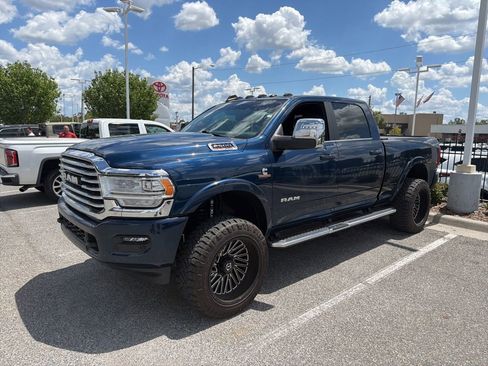 Used 2023 RAM 2500 Limited AWD/4WD image 2