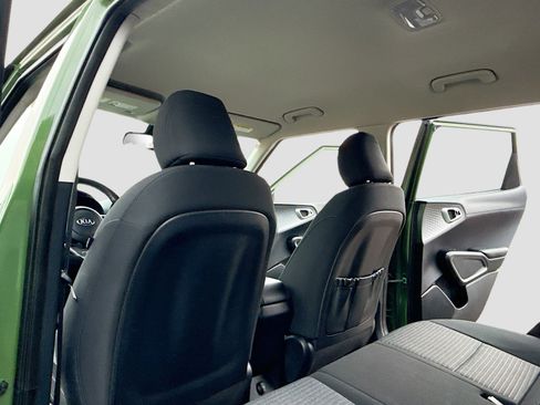 Used 2020 Kia Soul EX image 6