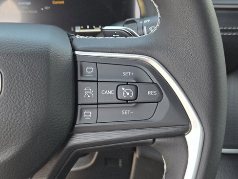 New 2026 Jeep Grand Cherokee L 2WD image 18