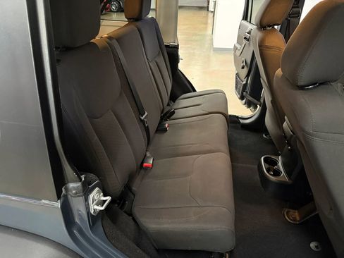 Used 2017 Jeep Wrangler Unlimited Sport image 14