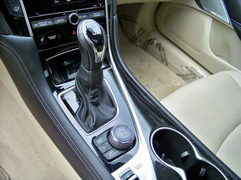 Used 2018 INFINITI Q50 Luxe w/ Cargo Package (L95) image 14