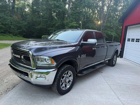Used 2018 RAM 2500 Limited AWD/4WD image 4