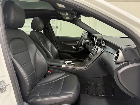 Used 2019 Mercedes-Benz C 300 Sedan image 12