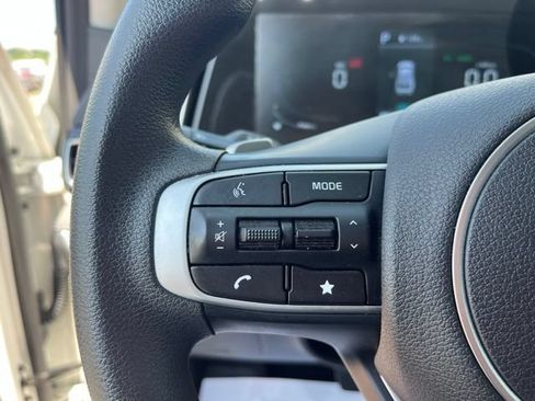 Certified 2023 Kia Sportage LX AWD/4WD image 17