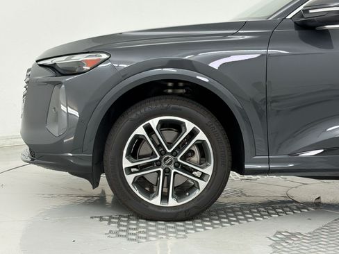 Certified 2025 Audi Q5 Premium w/ Convenience Package AWD/4WD image 12