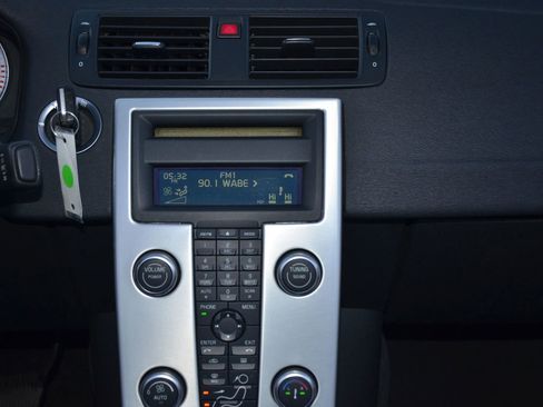 Used 2012 Volvo C70 T5 image 31