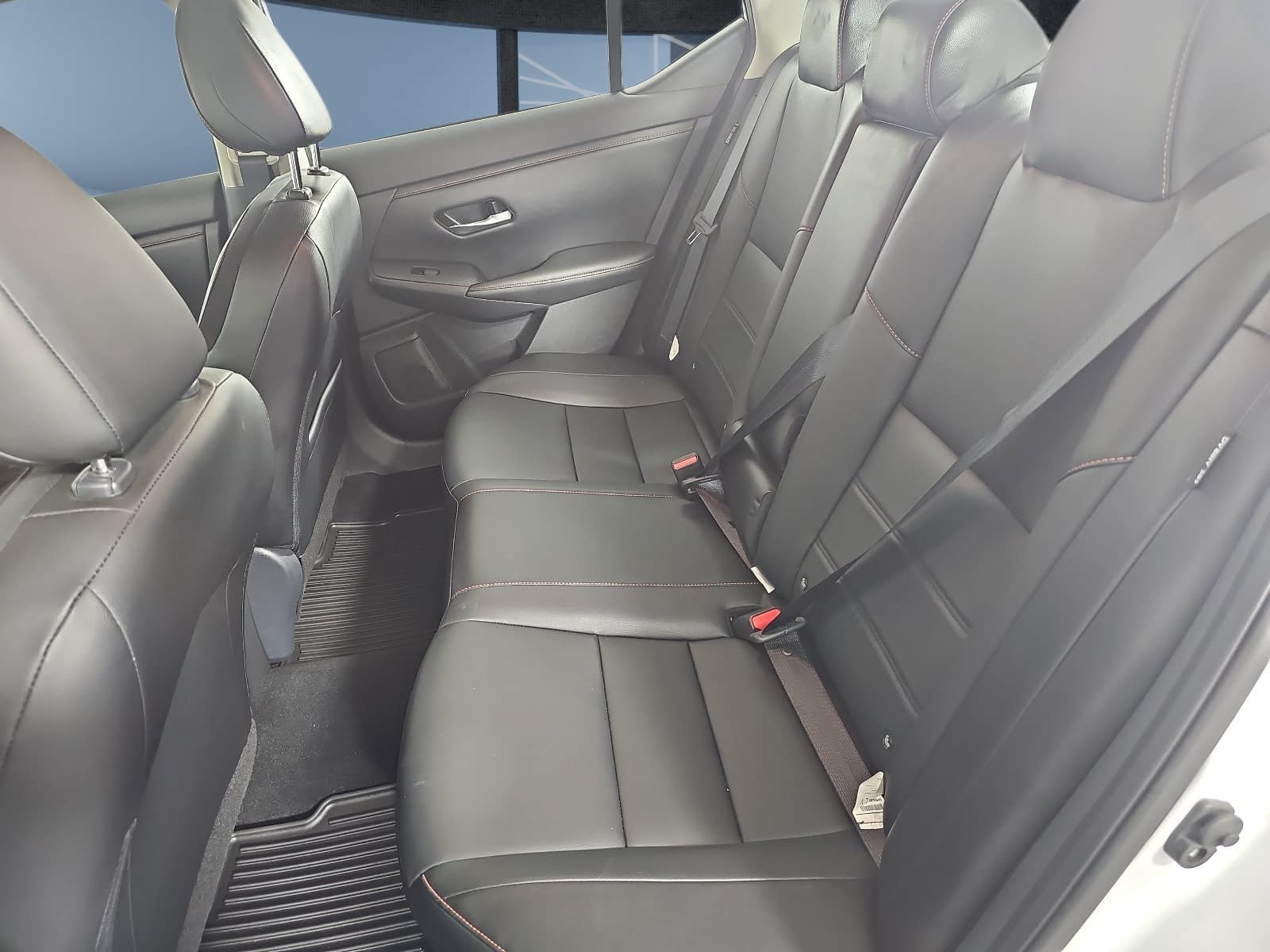 Used 2025 Nissan Sentra SR w/ SR Premium Package FWD image 10