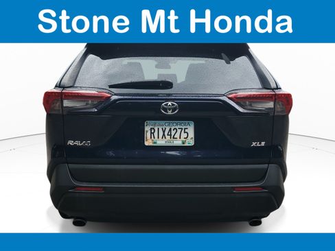 Used 2019 Toyota RAV4 XLE FWD image 10