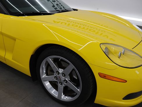 Used 2007 Chevrolet Corvette Convertible w/ Preferred Equipment Group RWD image 19
