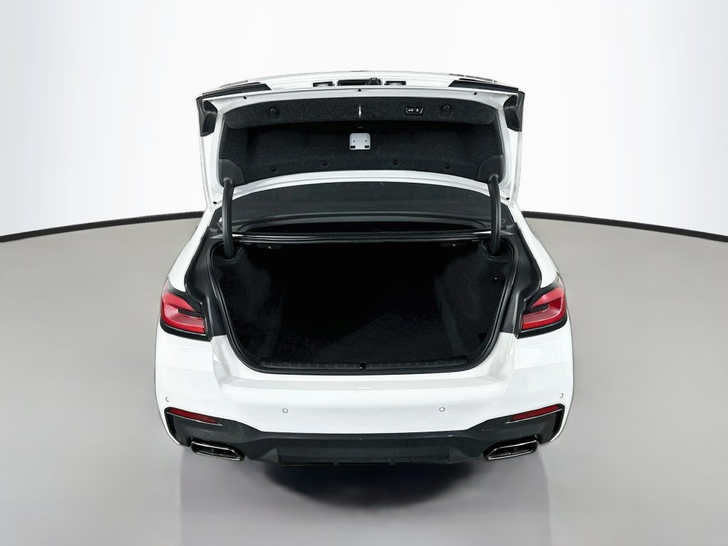 Used 2021 BMW M550i xDrive AWD/4WD image 28