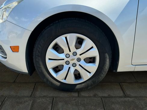 Used 2016 Chevrolet Cruze LS image 22