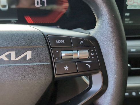 Used 2025 Kia K4 FWD image 30