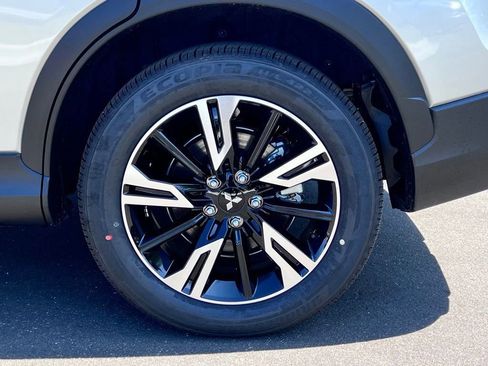 New 2024 Mitsubishi Eclipse Cross SE image 4
