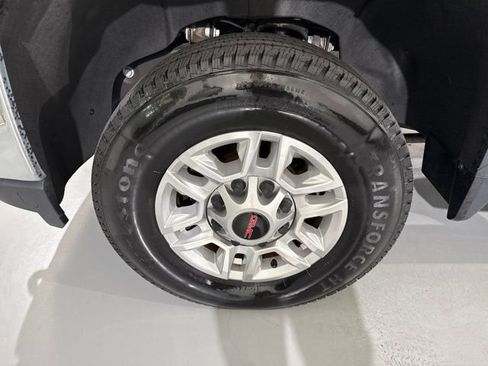 Used 2023 GMC Sierra 2500 SLE w/ Remote Start Package AWD/4WD image 5
