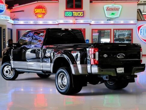 Used 2019 Ford F350 King Ranch w/ King Ranch Ultimate Package AWD/4WD image 4
