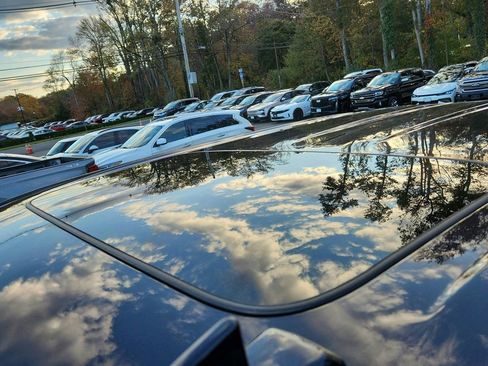 Used 2024 GMC Sierra 1500 AT4X image 10