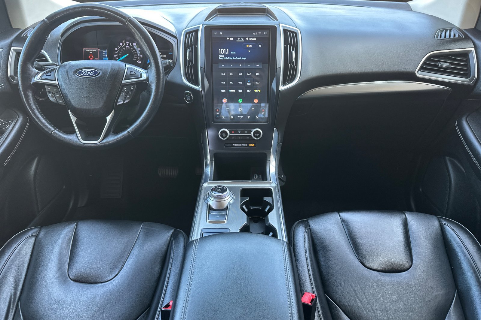 Used 2022 Ford Edge Titanium w/ Class II Trailer Tow Package AWD/4WD image 13
