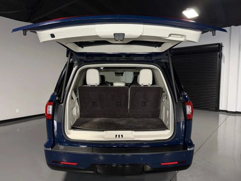 Used 2019 Lincoln Navigator Black Label w/ Cargo Package AWD/4WD image 12
