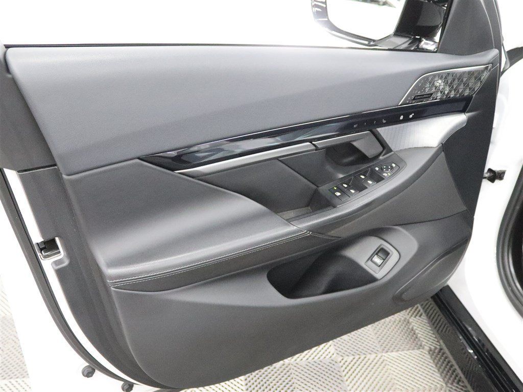 Used 2024 BMW i5 M60 w/ Premium Package AWD/4WD image 16