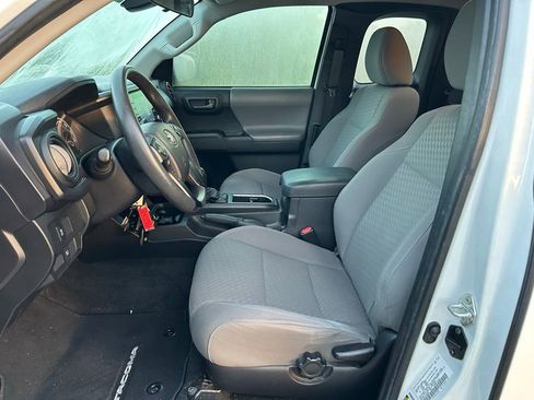 Used 2021 Toyota Tacoma SR w/ SR Convenience Package image 14