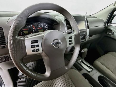 Used 2019 Nissan Frontier SV AWD/4WD image 11